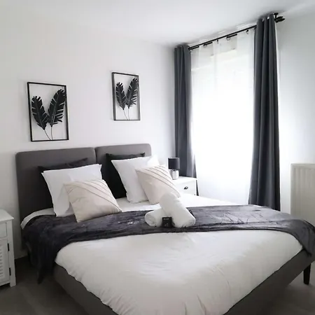 Ferienwohnung Frenchy By Plaza Serris Exterior foto